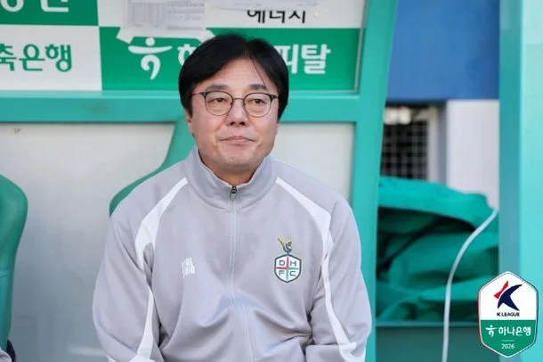 자꾸 미뤄지는 홈 승리, 황선홍 감독