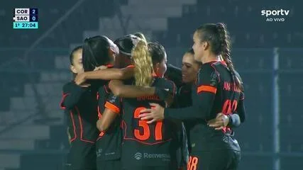 Aos 26 min do 1º tempo - gol de fora da área de Andressa Alves do Corinthians contra o São Paulo