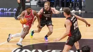 Un pétreo UCAM Murcia derrota a un Bàsquet Girona sin demasiados objetivos